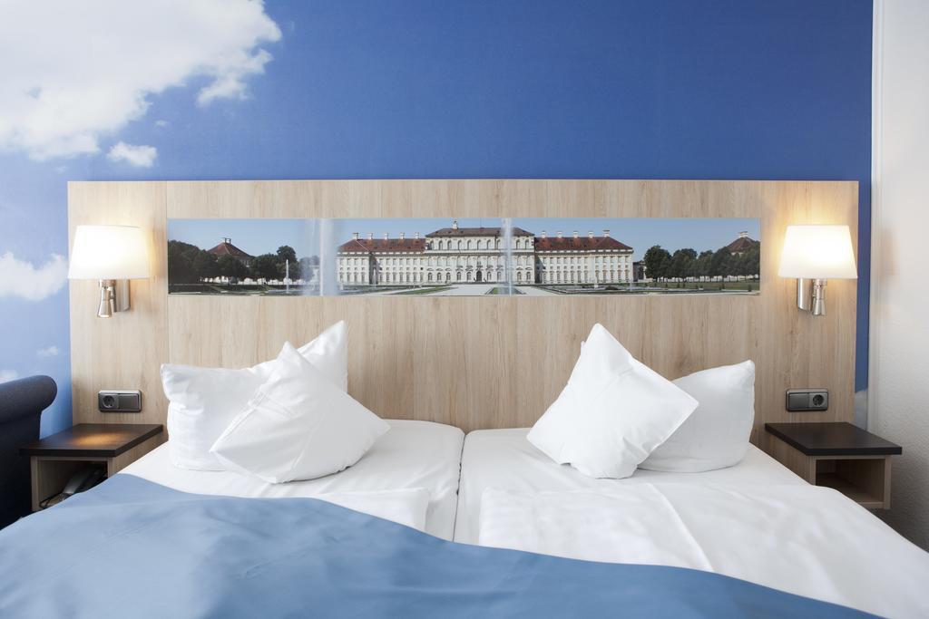 Hotel Blauer Karpfen Oberschleißheim 객실 사진