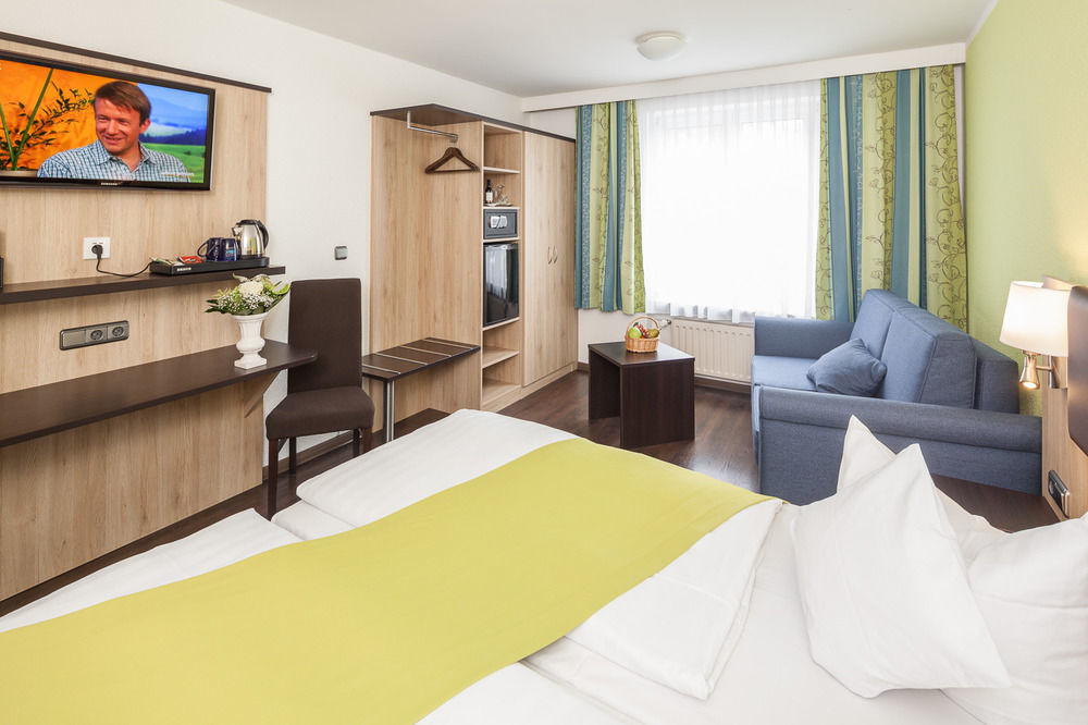 Hotel Blauer Karpfen Oberschleißheim 외부 사진