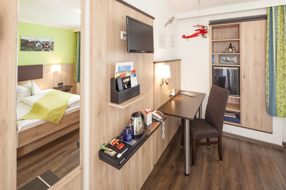 Hotel Blauer Karpfen Oberschleißheim 외부 사진