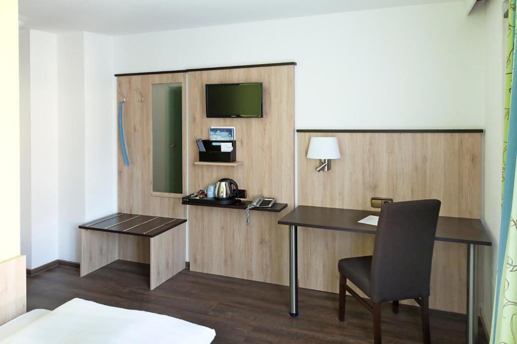 Hotel Blauer Karpfen Oberschleißheim 객실 사진