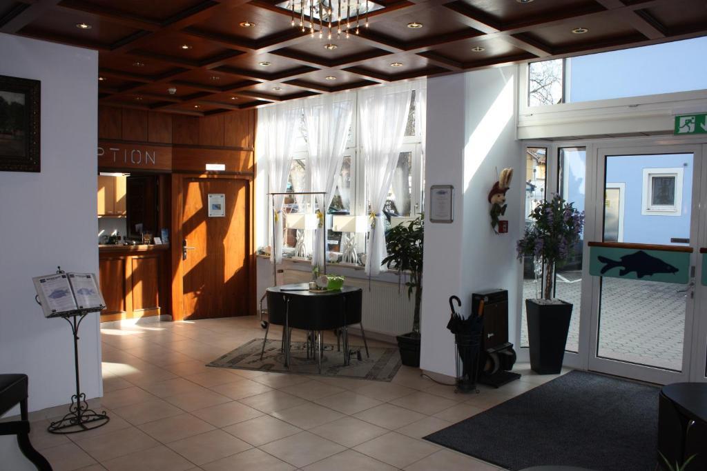 Hotel Blauer Karpfen Oberschleißheim 외부 사진